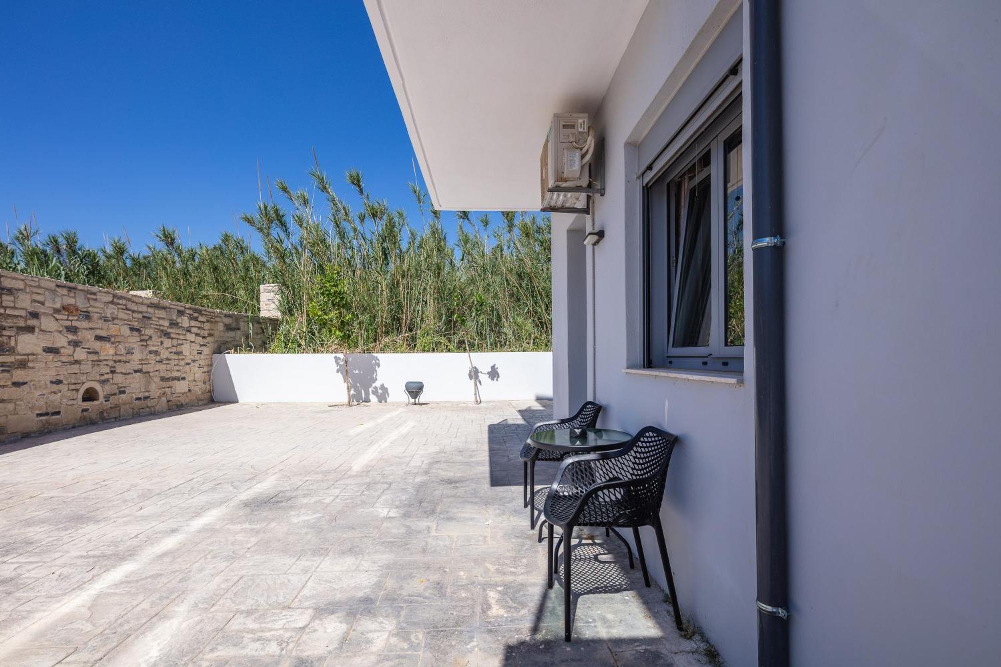 Hotel Iosifina, 80 Metres From Episkopi Beach! Dhramia Room photo